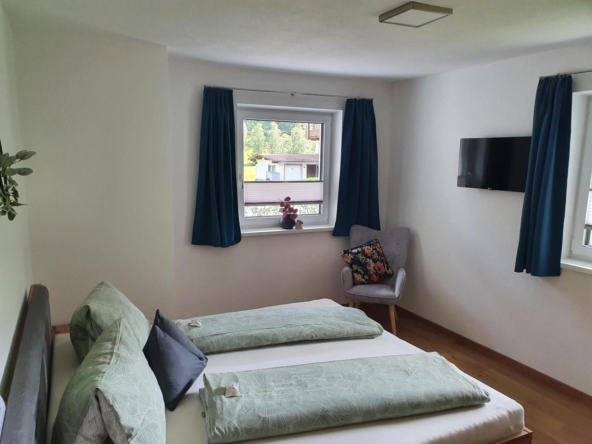 Anni, Apartment